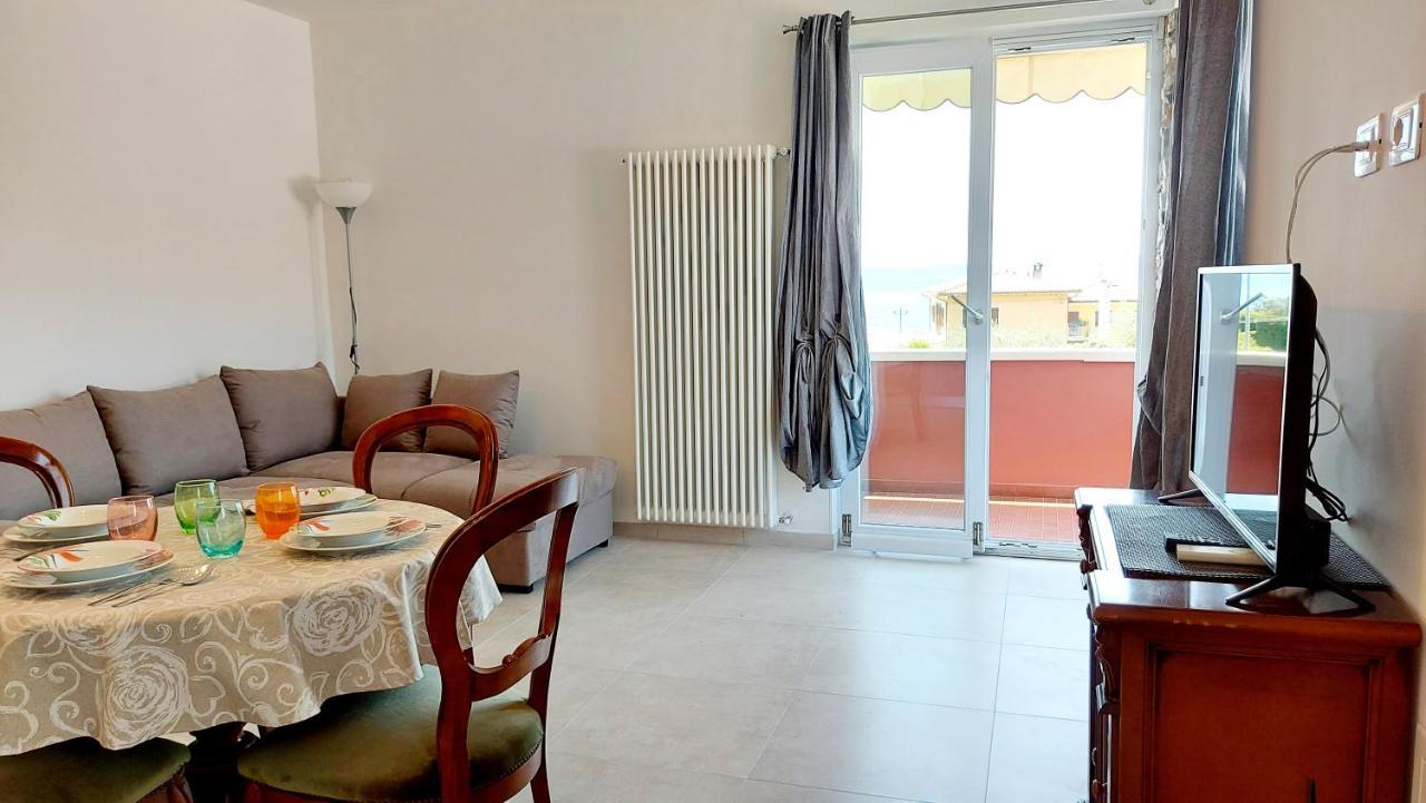 Narcisa View Lake&Pool Apartment Bardolino Exterior photo